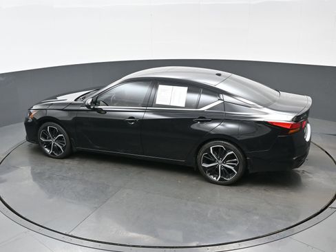 Used 2023 Nissan Altima 2.5 SR w/ SR Premium Package image 34