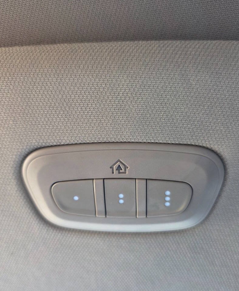 Used 2021 RAM 1500 Laramie AWD/4WD image 22