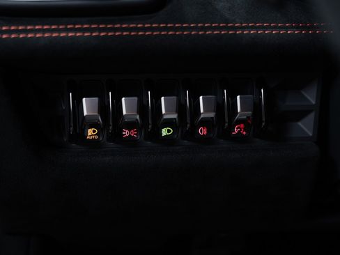 Used 2022 Lamborghini Huracan STO RWD image 59