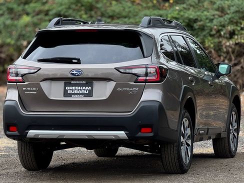 Used 2023 Subaru Outback Limited XT AWD/4WD image 7