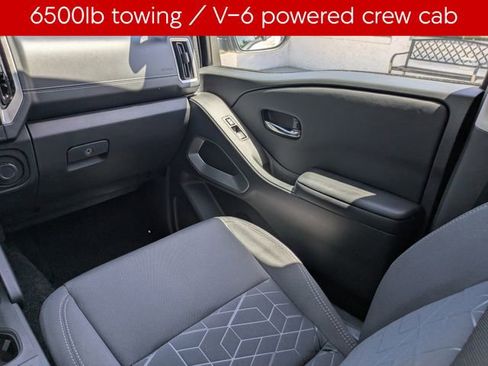 Certified 2025 Nissan Frontier SV w/ SV Convenience Package RWD image 17