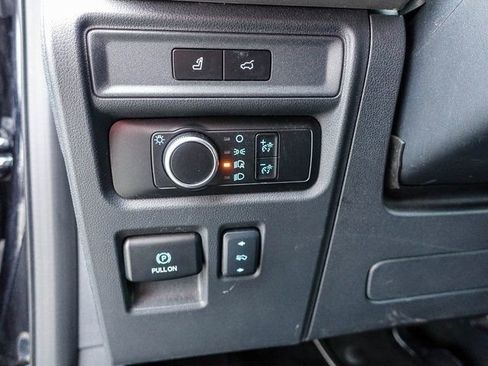 Used 2024 Ford Expedition Max XLT image 25