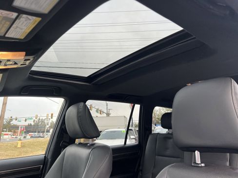 Used 2023 Lexus GX 460 Premium image 24