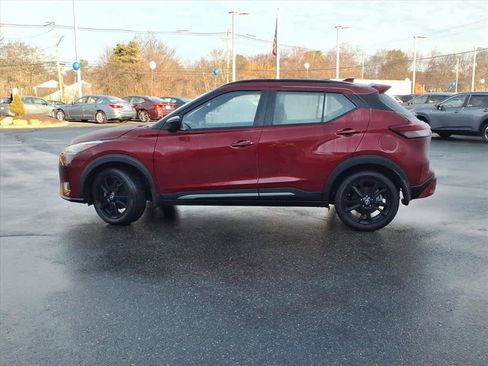 Used 2024 Nissan Kicks SR w/ SR Premium Package image 8