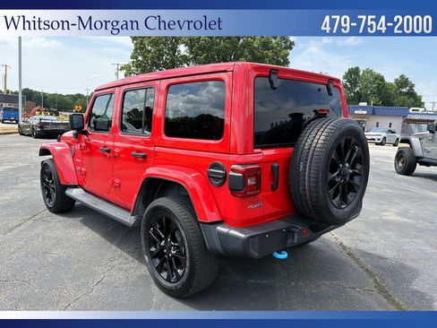 Used 2022 Jeep Wrangler Unlimited Sahara AWD/4WD image 7