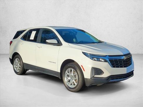 Used 2024 Chevrolet Equinox LT image 3