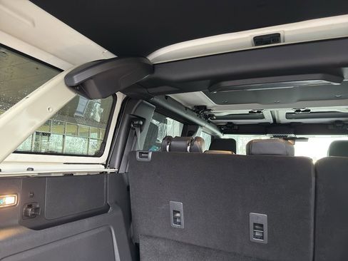 New 2025 Ford Bronco Badlands image 15