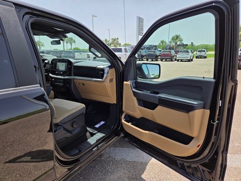 Used 2021 Ford F150 XLT AWD/4WD image 18