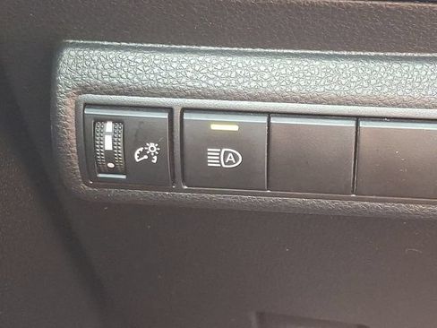 Used 2025 Toyota Corolla LE FWD image 21