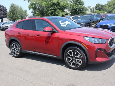 Used 2026 BMW X2 xDrive28i AWD/4WD image 3