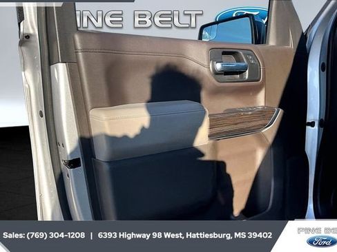 Used 2020 Chevrolet Silverado 1500 LT w/ Texas Edition image 18