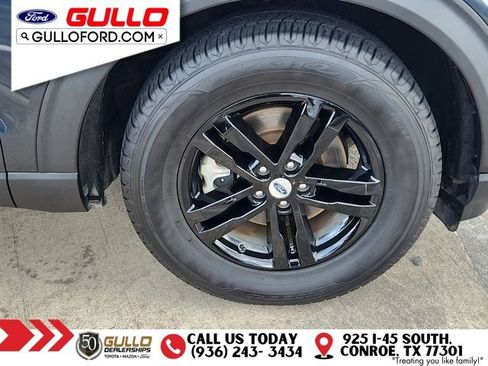 Certified 2023 Ford Explorer XLT w/ Equipment Group 202A image 29