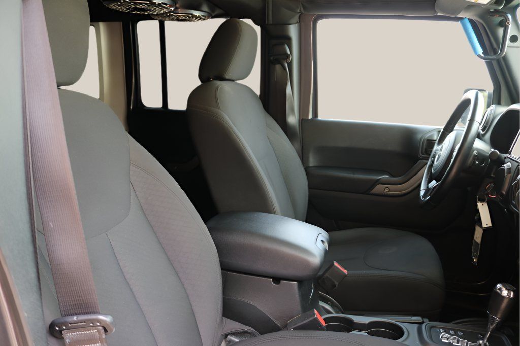 Used 2018 Jeep Wrangler Unlimited Sport S AWD/4WD image 23