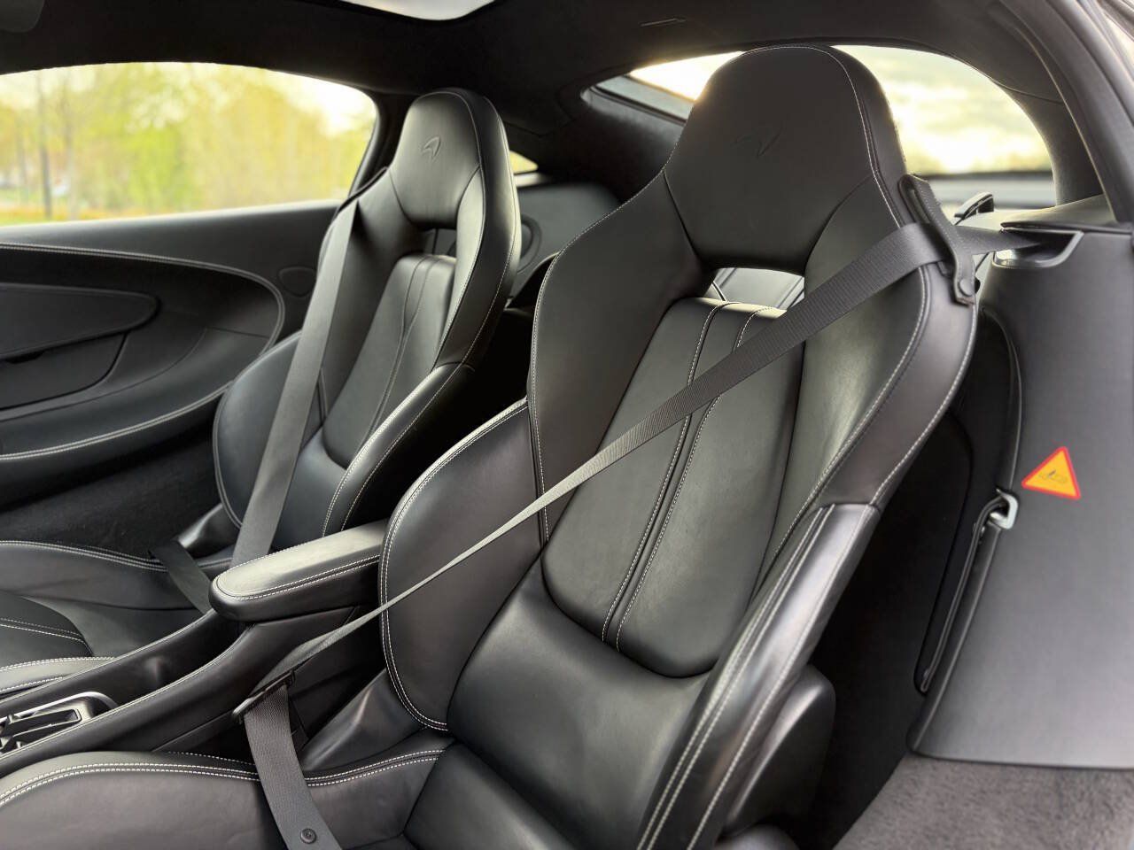 Used 2017 McLaren 570S RWD image 39
