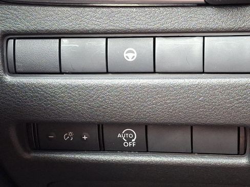 Used 2023 Nissan Rogue SV FWD image 26