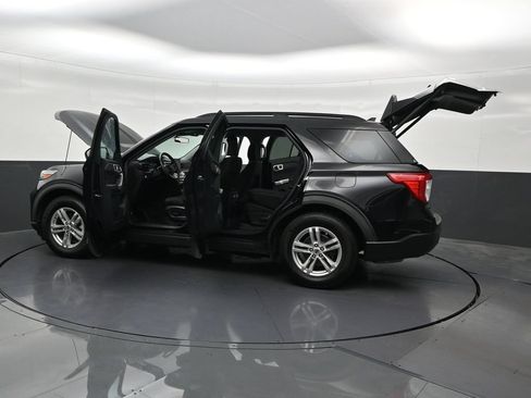Used 2021 Ford Explorer XLT RWD image 35
