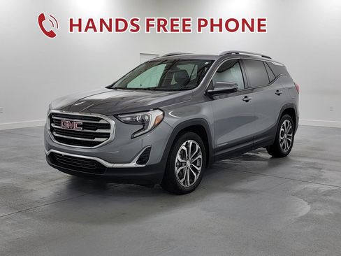 Used 2021 GMC Terrain SLT image 3