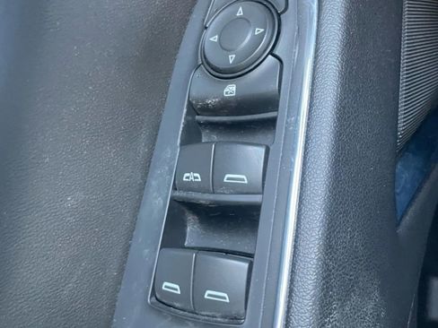 Used 2023 GMC Sierra 1500 SLE image 7