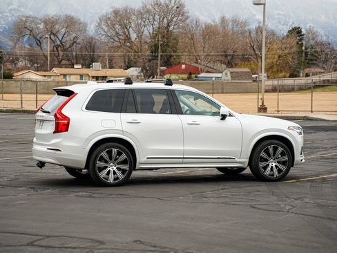 Used 2024 Volvo XC90 T8 Ultimate w/ Lounge Package image 5