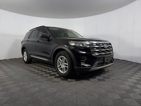 Used 2025 Ford Explorer Active RWD image 5