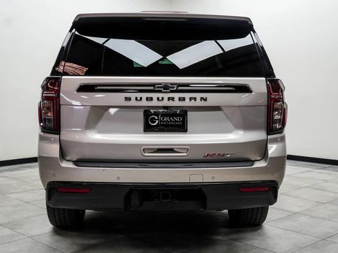 Used 2024 Chevrolet Suburban RST image 9
