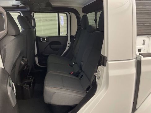 New 2026 Jeep Gladiator Sport image 15