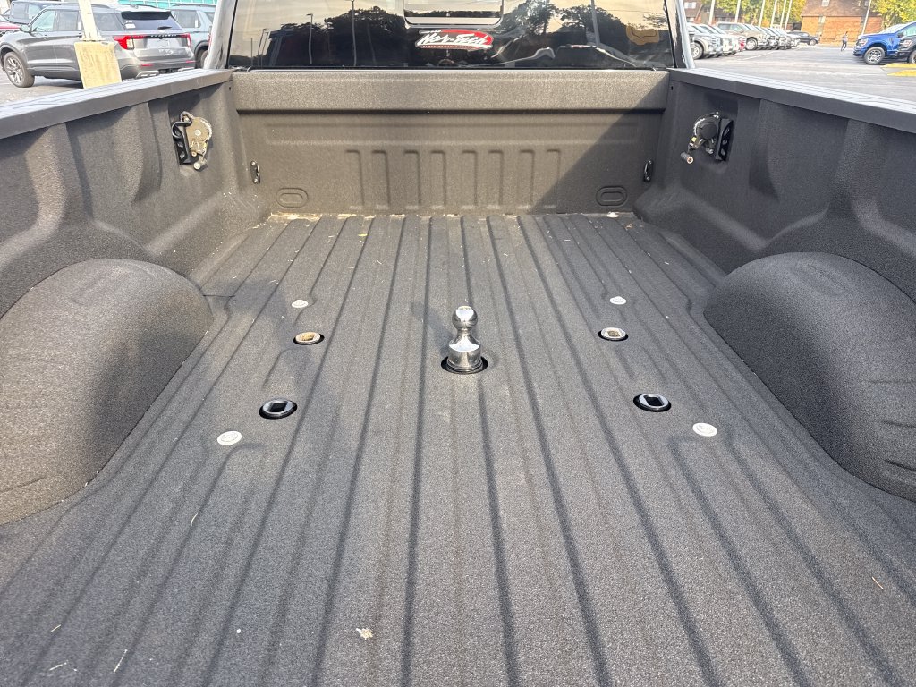 Used 2025 Ford F450 Lariat w/ Lariat Ultimate Package AWD/4WD image 13