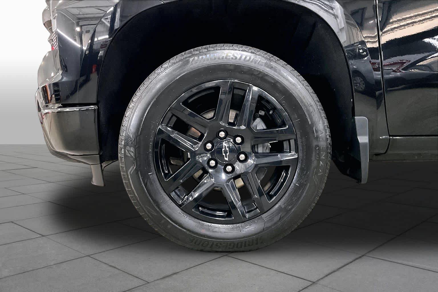 Used 2024 Chevrolet Silverado 1500 RST w/ Convenience Package II AWD/4WD image 11