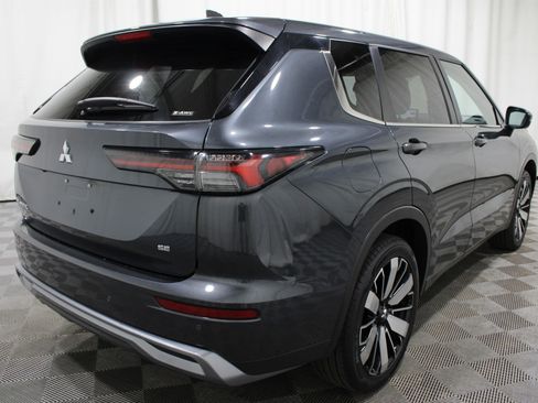 Used 2025 Mitsubishi Outlander SE AWD/4WD image 32