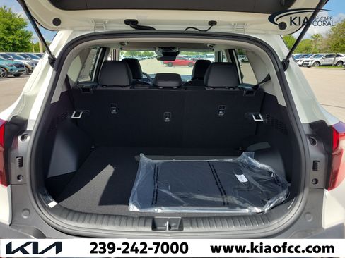 New 2026 Kia Seltos S FWD image 10