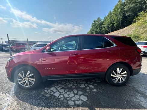 Used 2024 Chevrolet Equinox LT AWD/4WD image 2