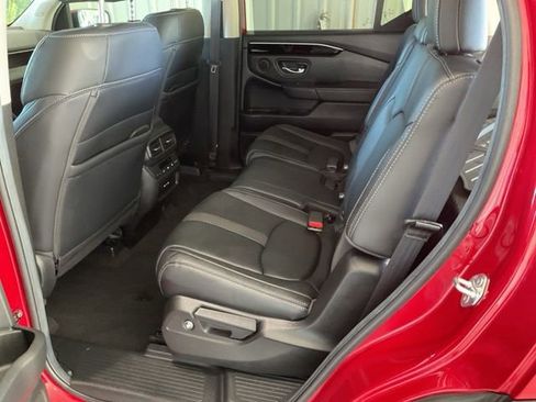 Certified 2025 Honda Pilot Touring image 20