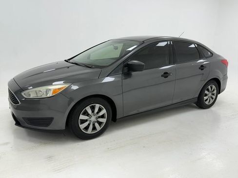 Used 2016 Ford Focus S image 5