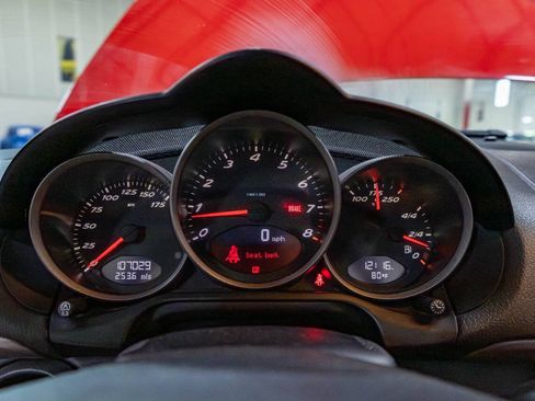 Used 2010 Porsche Cayman RWD image 11