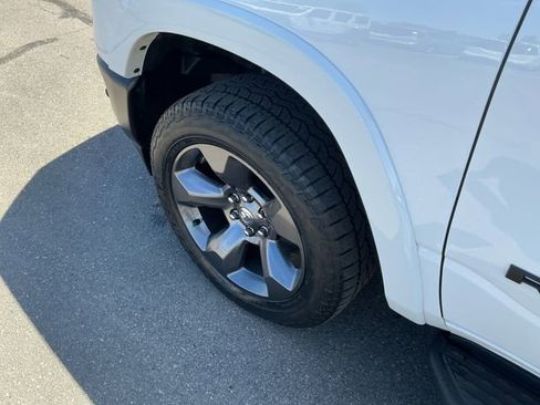 Used 2023 RAM 1500 Big Horn AWD/4WD image 20