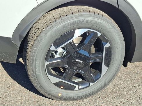 New 2026 Kia Sportage S image 5