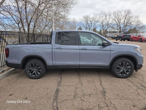 Used 2023 Honda Ridgeline Sport image 13