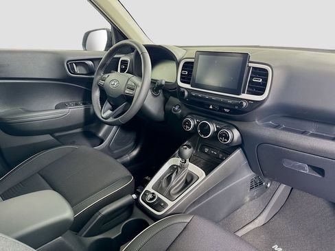 New 2026 Hyundai Venue SEL FWD image 29