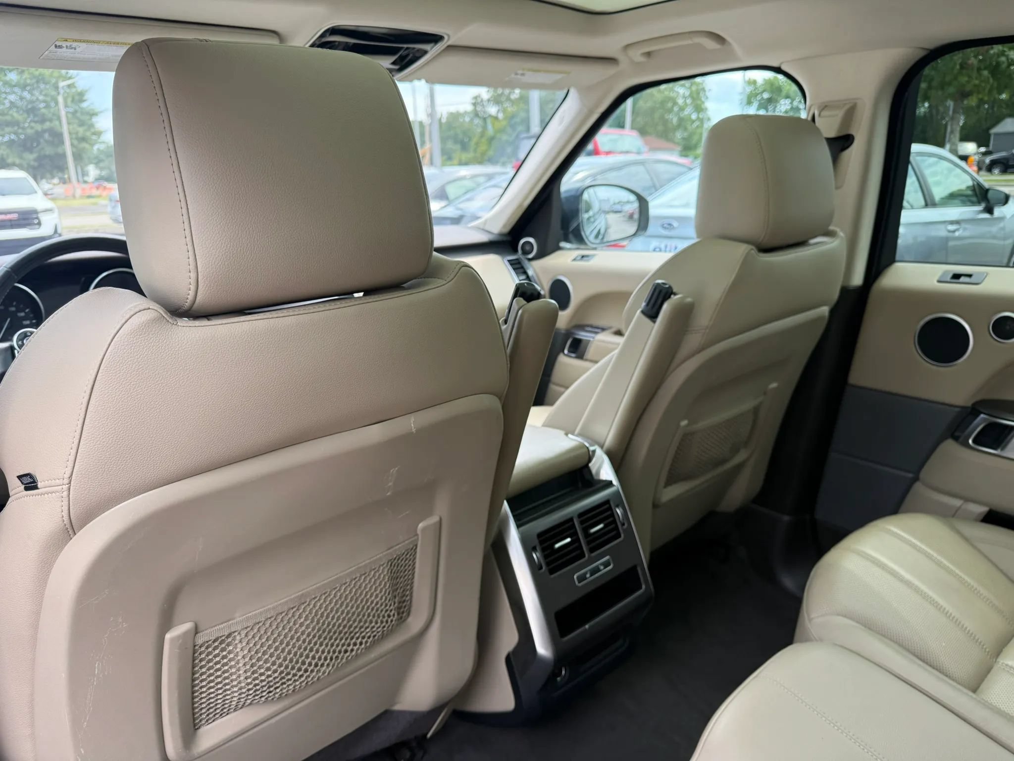 Used 2017 Land Rover Range Rover Sport SE AWD/4WD image 17