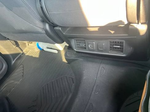 Used 2020 Chevrolet Silverado 1500 LT AWD/4WD image 23