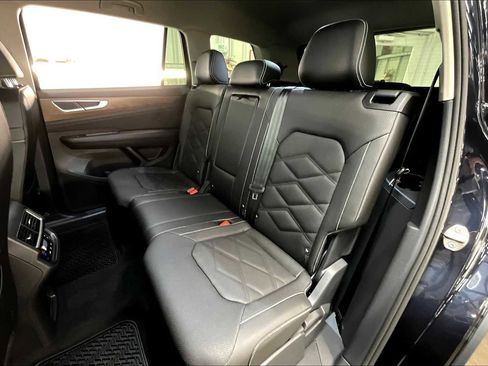 New 2026 Volkswagen Atlas SE image 12