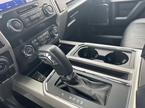 Used 2020 Ford F150 Lariat image 15