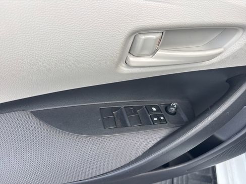 Used 2023 Toyota Corolla LE FWD image 14
