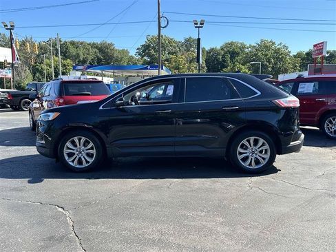 Used 2019 Ford Edge Titanium w/ Equipment Group 301A AWD/4WD image 4