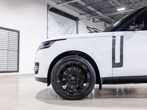 Used 2024 Land Rover Range Rover Long Wheelbase Autobiography AWD/4WD image 17