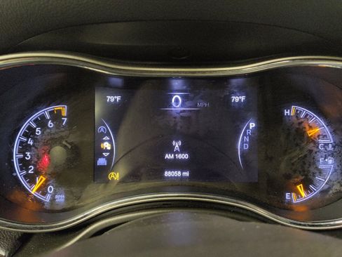 Used 2020 Jeep Grand Cherokee Limited w/ Luxury Group II RWD image 23