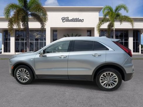 Used 2025 Cadillac XT4 Premium Luxury FWD image 9
