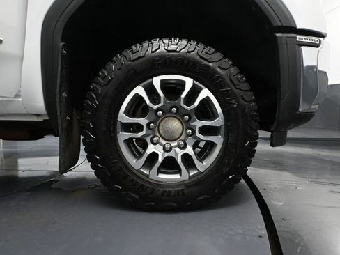 Used 2024 GMC Sierra 3500 SLE w/ SLE Convenience Package image 17