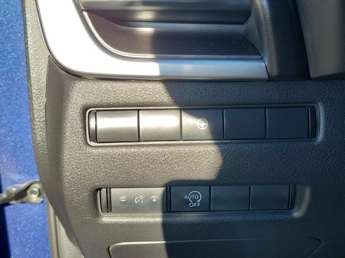 Used 2023 Nissan Rogue SV image 16