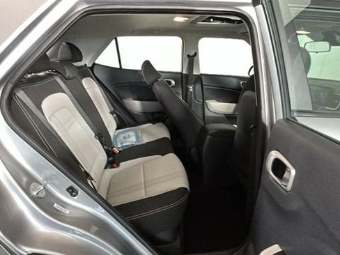 Certified 2023 Hyundai Venue SEL FWD image 27